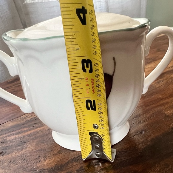 Creamer and sugar bowl by Epoch - Picture 9 of 10